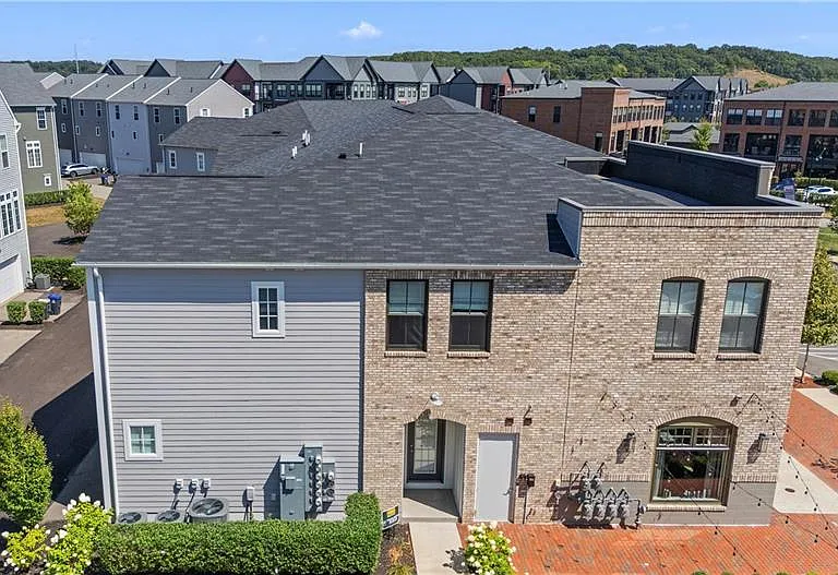 303 Tillary Ln #201 — Photo 1