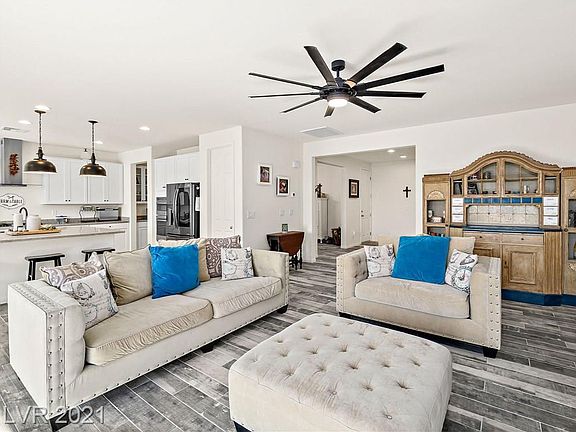 5th image of 1027 Jason Alexander Ave