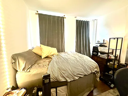 Rented by Bond New York | media 13