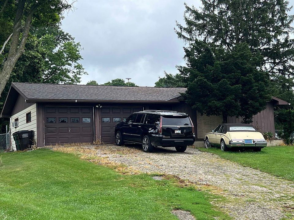 1st image of 127 Church Ct