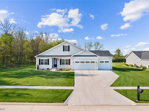 310 Liberty Ln, Wellington, OH 44090