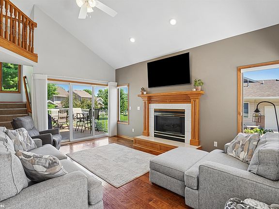 2nd image of 1535 Castlegar Ct