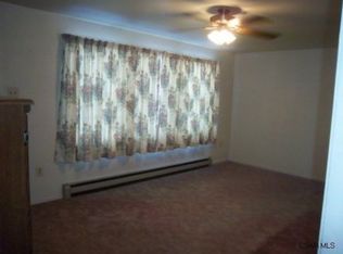 135 Cycle Dr, Friedens, PA 15541