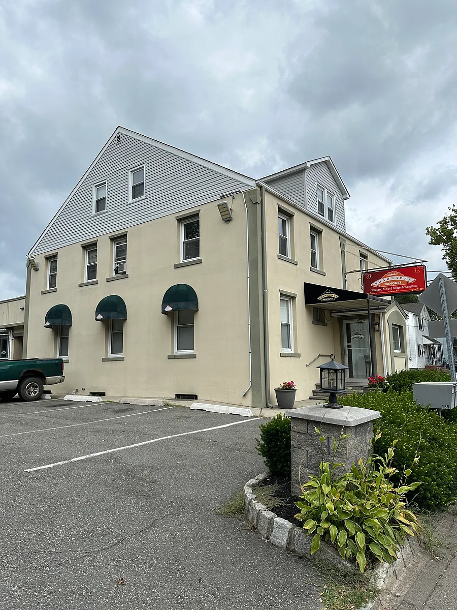 Building Photo - 159 Jackson Ave #6