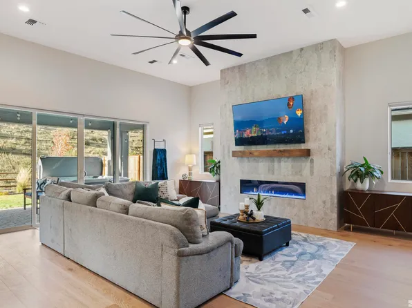 9191 Graycliff Ln, Reno, NV 89523