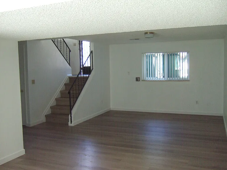 823 Welch St — Photo 3