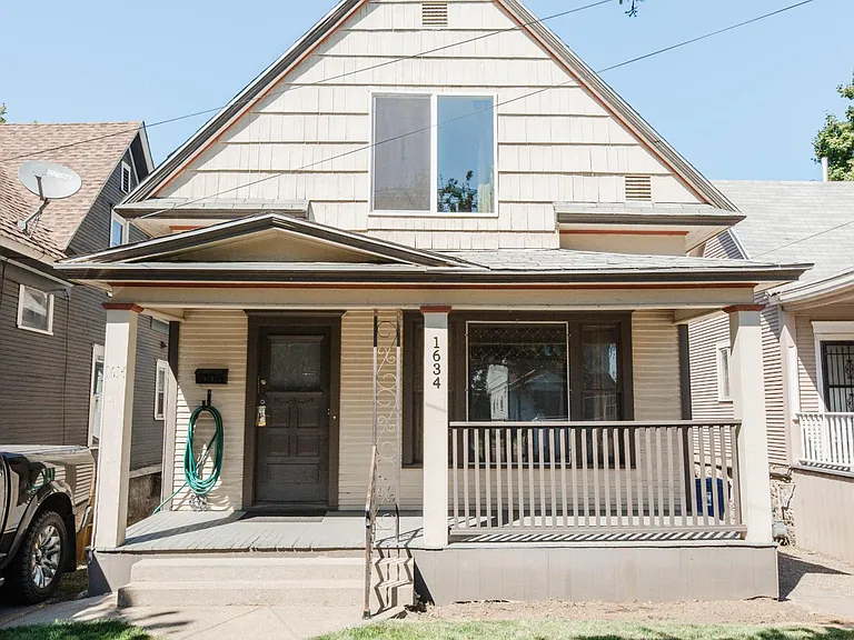 1634 W Pacific Ave — Photo 1