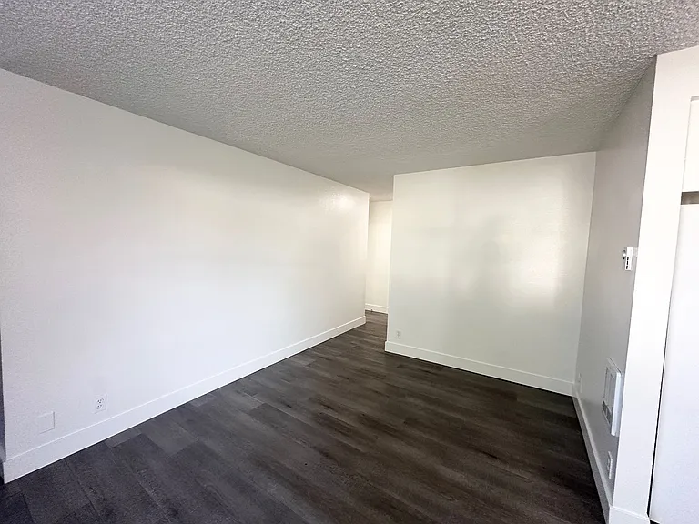 144 Smith Ave #11 — Photo 7