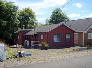 8125 S Hollyhock St, Rockaway Beach, OR 97136