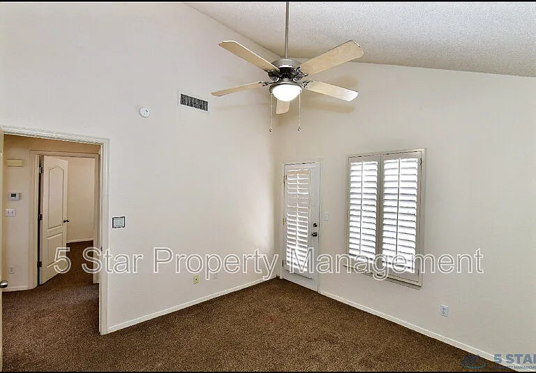 6372 Franklin Ridge Dr — Photo 36
