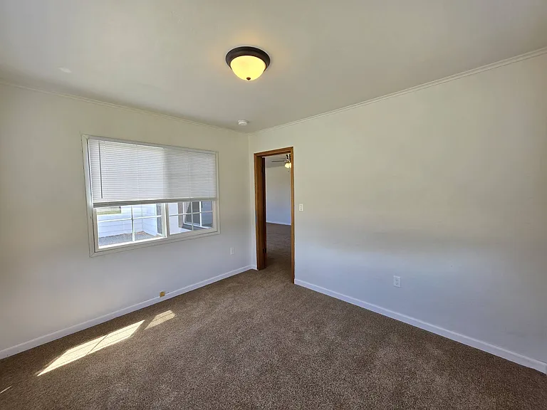 1325 N Cleveland St — Photo 22