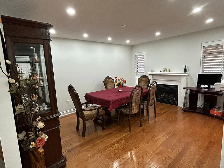 4332 Guildwood Way — Photo 6