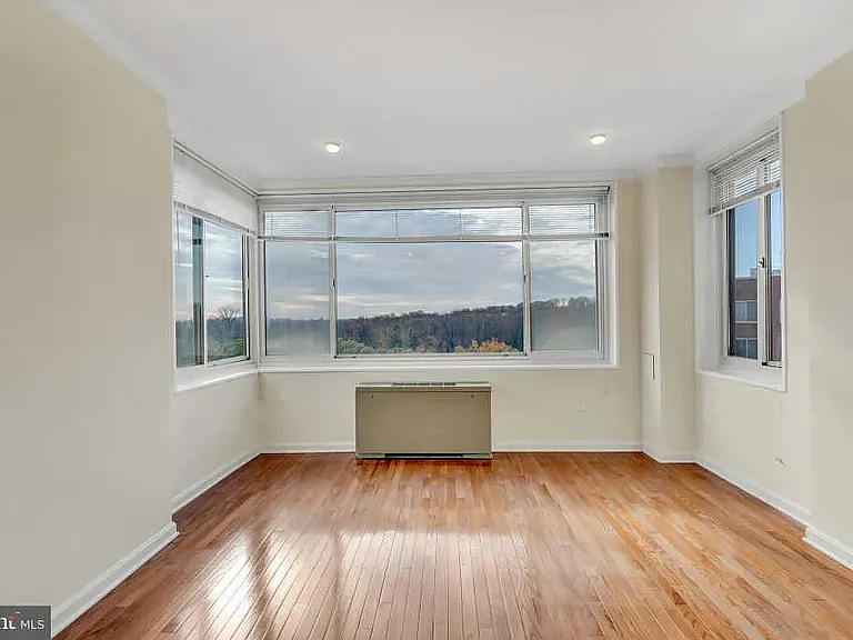 4000 Tunlaw Rd NW #1111 — Photo 5
