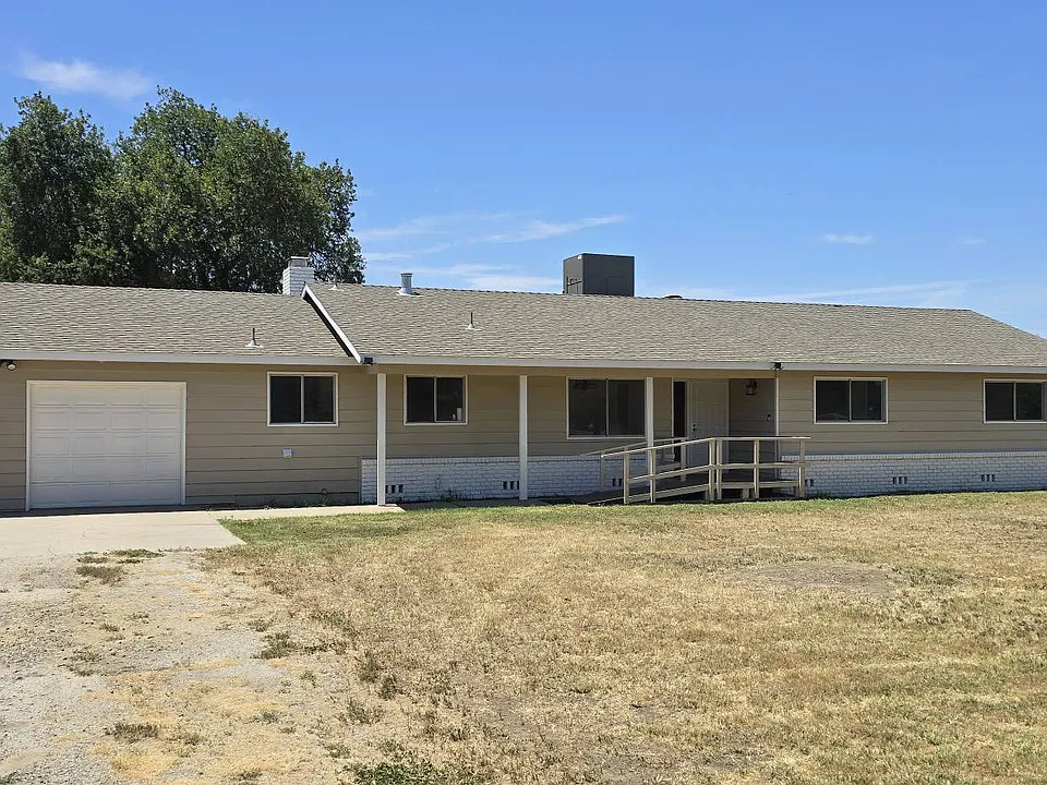 439 Roscoe Rd