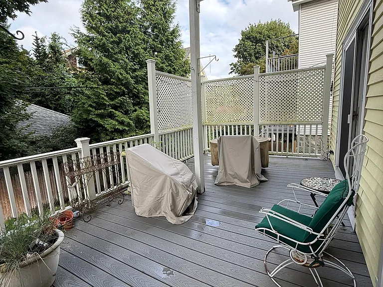 31 Fletcher St #1 — Photo 10