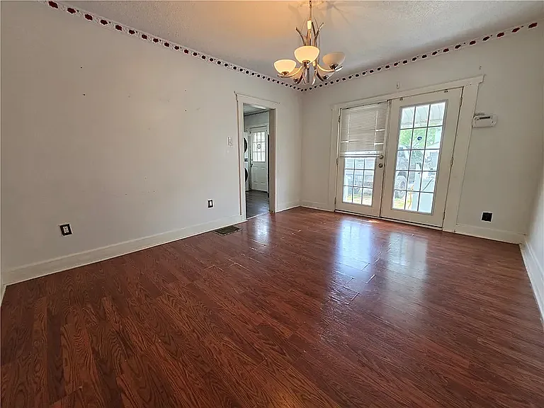 1150 Beaumont Ave — Photo 17