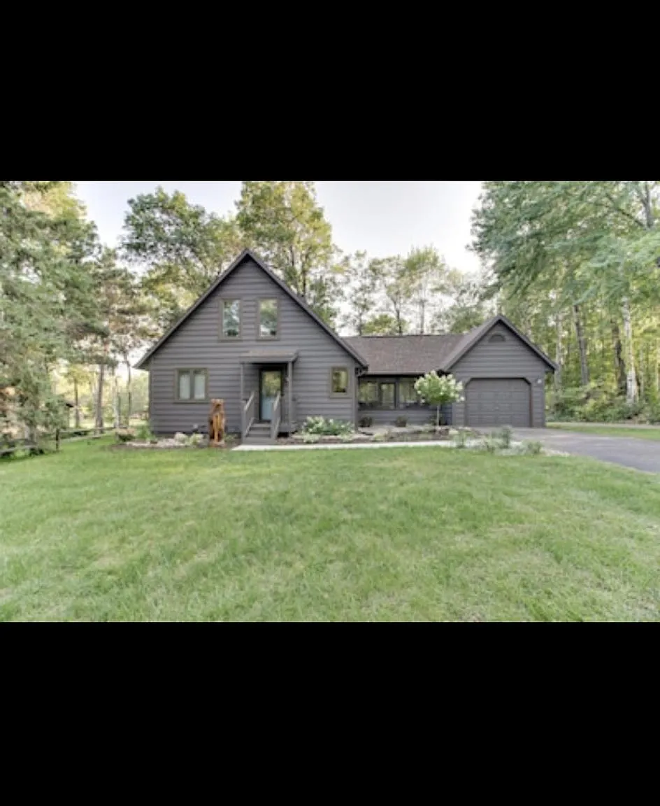 3 bed, 1867 sqft, $2,100 — Photo 1