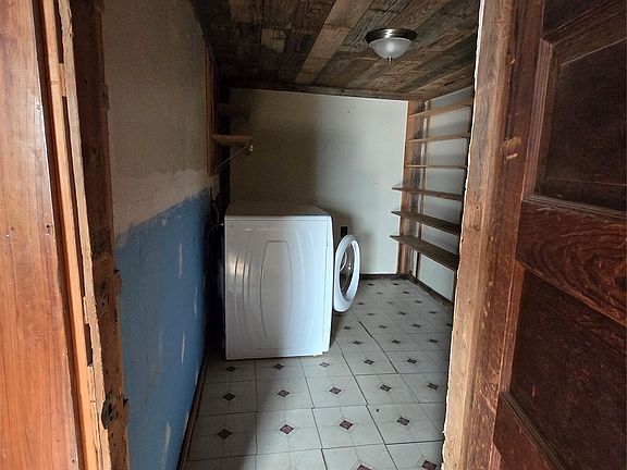 5th image of 608 W Ripley St