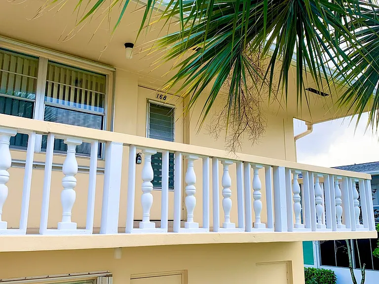 168 Waltham E #G — Photo 2