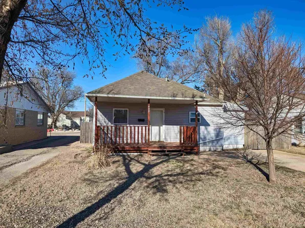 409 E 5th St, Hays, KS 67601