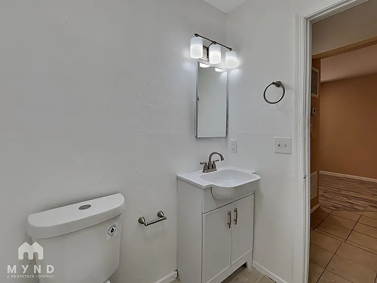 1702 E Cambridge Ave #1 — Photo 8