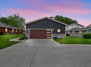 1300 E Choctaw Dr, London, OH 43140