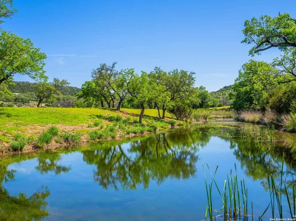 171 Flach Rd, Comfort, TX 78013