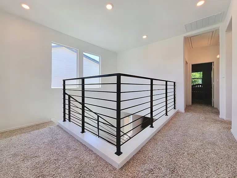 1111 Winnie Dr — Photo 13