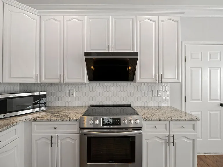 9718 Mitchell Glen Dr — Photo 18