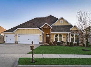 1041 Silver Maple St, Centerton, AR 72719