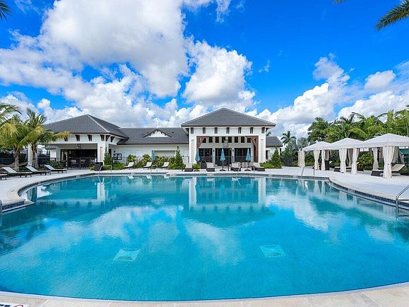 3rd image of 2600 NW 69th Street