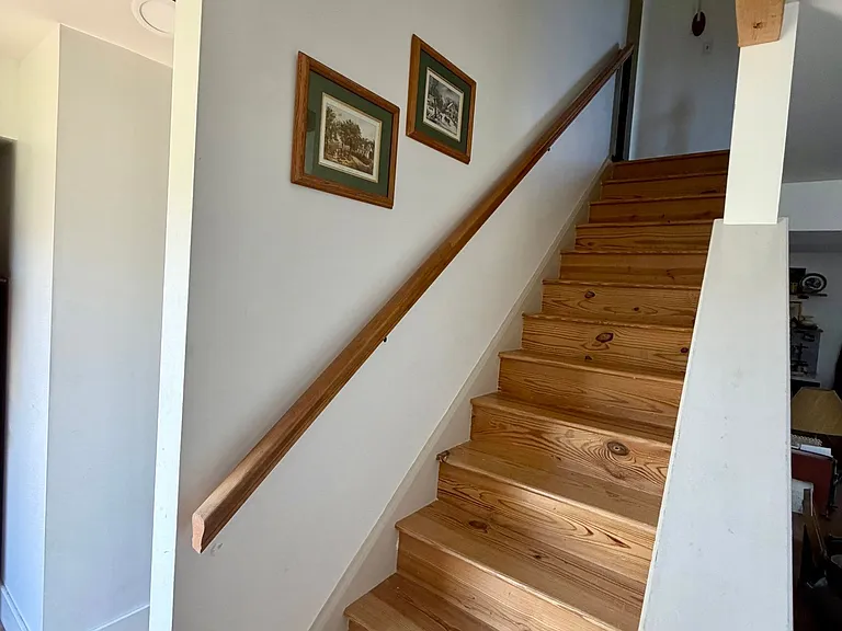 60 Carriage House Dr — Photo 11