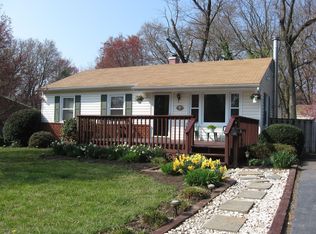 10823 Woodhaven Dr, Fairfax, VA 22030