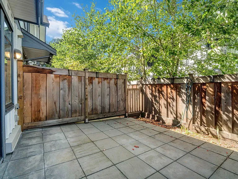 5048 Savile Row #D270 — Photo 26