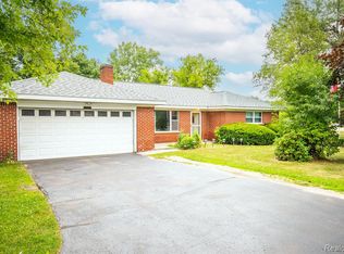 5020 Maybee Rd, Clarkston, MI 48346