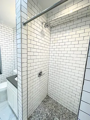 Rented by City Connections Realty | media 23