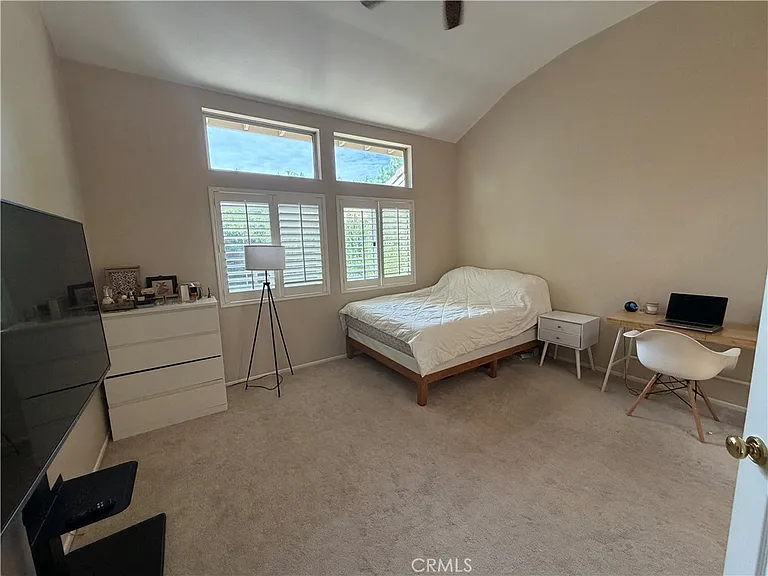 5540 Patricia Way — Photo 16