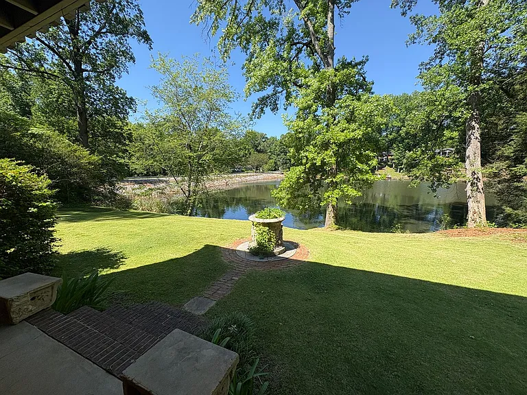 1 Dellwood Dr — Photo 22