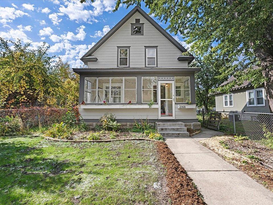 1st image of 2908 32nd Ave S