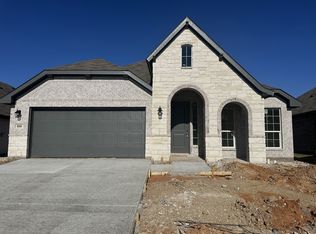 810 Misty Ln, Cleburne, TX 76033