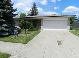 2755 Rhodes Dr, Troy, MI 48083