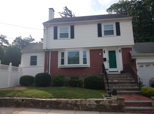 15 Latin Rd, West Roxbury, MA 02132