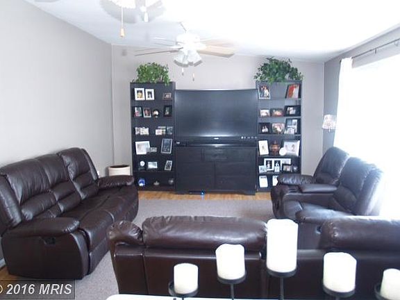 5th image of 10908 Carlton Dr