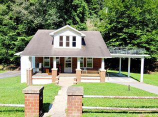 1848 Coeburn Rd, Clintwood, VA 24228