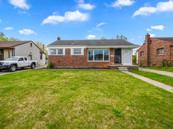 811 Radcliff St, Garden City, MI 48135