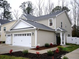 722 Albertine Ct, Chesapeake, VA 23320