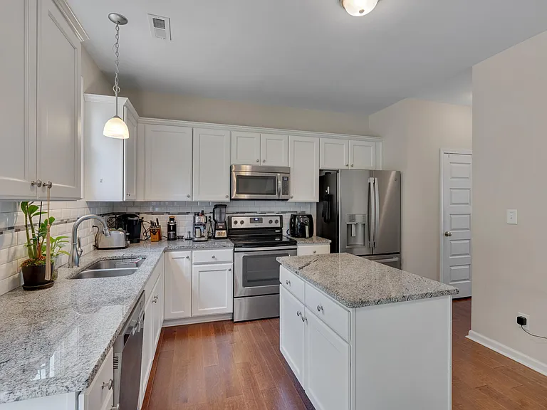 514 Jerome Rd — Photo 10