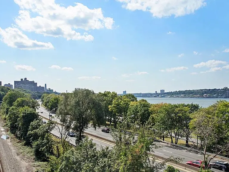 750 Riverside Dr #2D — Photo 9