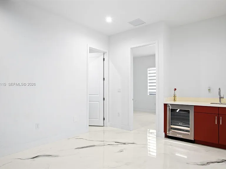 17745 SW 45th St — Photo 3