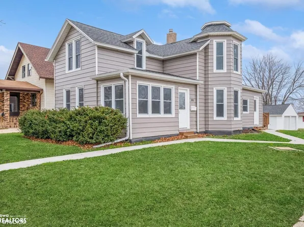 301 Randall St, Reinbeck, IA 50669
